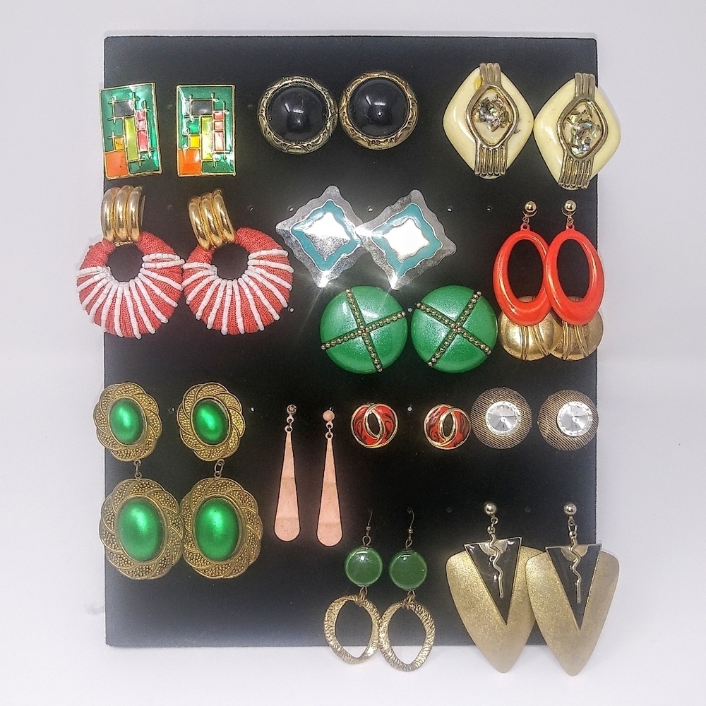 Vintage Costume Jewelry- 14 pairs of earrings!